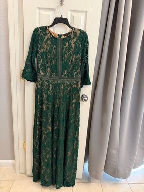 Emerald Green Lace Maxi Dress with Nude Lining